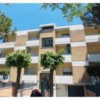 Апартаменты в большом городе, у моря в Италии, Абруццо, 95 кв.м.