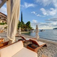 Apartment at the seaside in Montenegro, Budva, 194 sq.m.