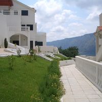 Апартаменты у моря в Черногории, Котор, 131 кв.м.