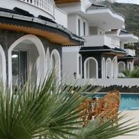 Villa at the seaside in Turkey, Alanya, 350 sq.m.