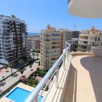 Apartment at the seaside in Turkey, Alanya, 130 sq.m.