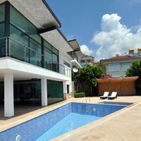 Villa at the seaside in Turkey, Alanya, 300 sq.m.