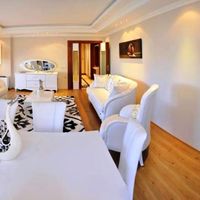 Апартаменты у моря в Турции, Аланья, 230 кв.м.