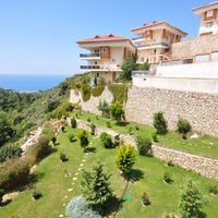 Apartment at the seaside in Turkey, Alanya, 100 sq.m.