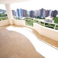 Апартаменты у моря в Турции, Аланья, 115 кв.м.