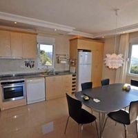 Апартаменты в пригороде, у моря в Турции, Аланья, 100 кв.м.