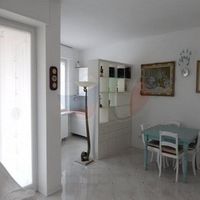 Flat at the seaside in Italy, Ospedaletti, 80 sq.m.