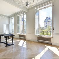 Flat in France, Ile-de-France, Paris, 86 sq.m.