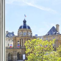 Flat in France, Ile-de-France, Paris, 86 sq.m.