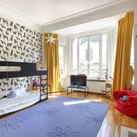 Flat in the big city in France, Paris, 245 sq.m.