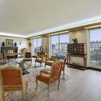 Flat in the big city in France, Paris, 160 sq.m.