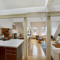 Квартира в большом городе во Франции, Париж, 70 кв.м.