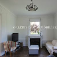House in the suburbs in France, Ile-de-France, 230 sq.m.