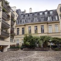 Квартира в большом городе во Франции, Париж, 160 кв.м.