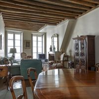 Квартира в большом городе во Франции, Париж, 90 кв.м.