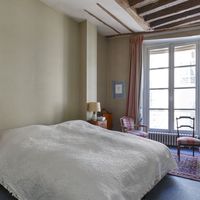 Квартира в большом городе во Франции, Париж, 90 кв.м.