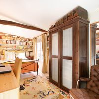 Flat in the big city in France, Paris, 300 sq.m.