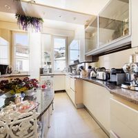 Квартира в большом городе во Франции, Париж, 206 кв.м.