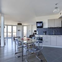 Квартира в большом городе во Франции, Париж, 120 кв.м.