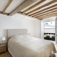 Flat in the big city in France, Paris, 125 sq.m.