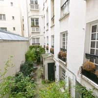 Flat in the big city in France, Paris, 125 sq.m.