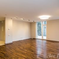 Flat at the spa resort, in the forest, at the seaside in Latvia, Jurmala, Bulduri, 100 sq.m.