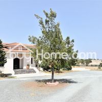 Apartment in the mountains in Republic of Cyprus, Eparchia Larnakas, 340 sq.m.