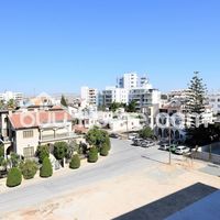 Апартаменты у озера на Кипре, Ларнака, 133 кв.м.