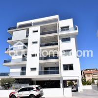 Апартаменты у озера на Кипре, Ларнака, 133 кв.м.