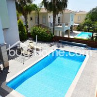 Apartment at the seaside in Republic of Cyprus, Lemesou, 232 sq.m.