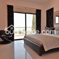 Apartment at the seaside in Republic of Cyprus, Eparchia Pafou