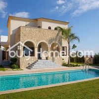 Apartment in Republic of Cyprus, Lemesou, 392 sq.m.