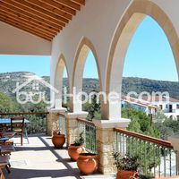 Apartment at the seaside in Republic of Cyprus, Eparchia Larnakas, 200 sq.m.