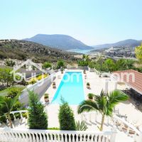 Апартаменты в горах на Кипре, Лимасол, 573 кв.м.