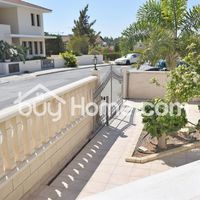 Apartment in Republic of Cyprus, Eparchia Larnakas, 290 sq.m.
