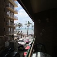 Апартаменты в большом городе, у моря в Испании, Валенсия, Торревьеха, 98110 кв.м.