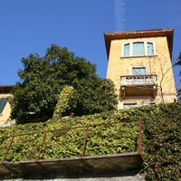 Villa by the lake in Italy, Como, 450 sq.m.