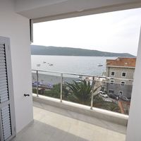 Квартира у моря в Черногории, Херцег-Нови, 73 кв.м.