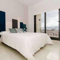 Villa in Spain, Comunitat Valenciana, Torrevieja, 191 sq.m.