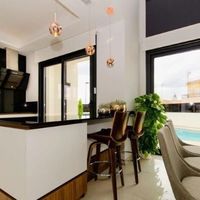 Villa in Spain, Comunitat Valenciana, Torrevieja, 191 sq.m.