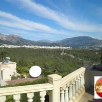 Villa in Spain, Comunitat Valenciana, l'Alfas del Pi, 360 sq.m.