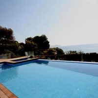 Villa in Spain, Comunitat Valenciana, Calp, 520 sq.m.