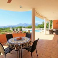 Villa in Spain, Comunitat Valenciana, Altea, 200 sq.m.