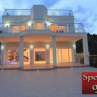 Villa in Spain, Comunitat Valenciana, Calp, 390 sq.m.