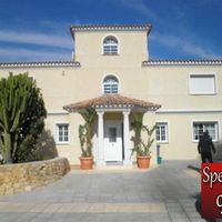 Вилла в Испании, Валенсия, Альфас-дель-Пи, 360 кв.м.