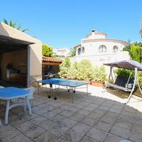Villa in Spain, Comunitat Valenciana, Calp, 229 sq.m.