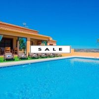 Villa in Spain, Comunitat Valenciana, Calp, 285 sq.m.