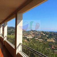 Villa at the seaside in Italy, Bordighera, 400 sq.m.