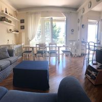 Апартаменты у моря в Италии, Сан-Ремо, 110 кв.м.
