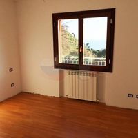 Вилла у моря в Италии, Вентимилья, 240 кв.м.